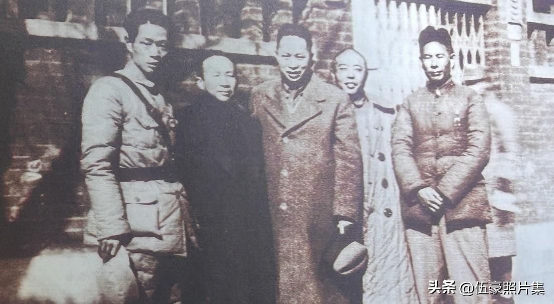 1937年12月25日，新四军军部在汉口成立。图为1938年1月，新四军军长叶挺