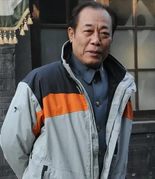 实力派老戏骨，国家一级演员，冯恩鹤说：2007年，我接到姜伟导演的电话，就是《潜