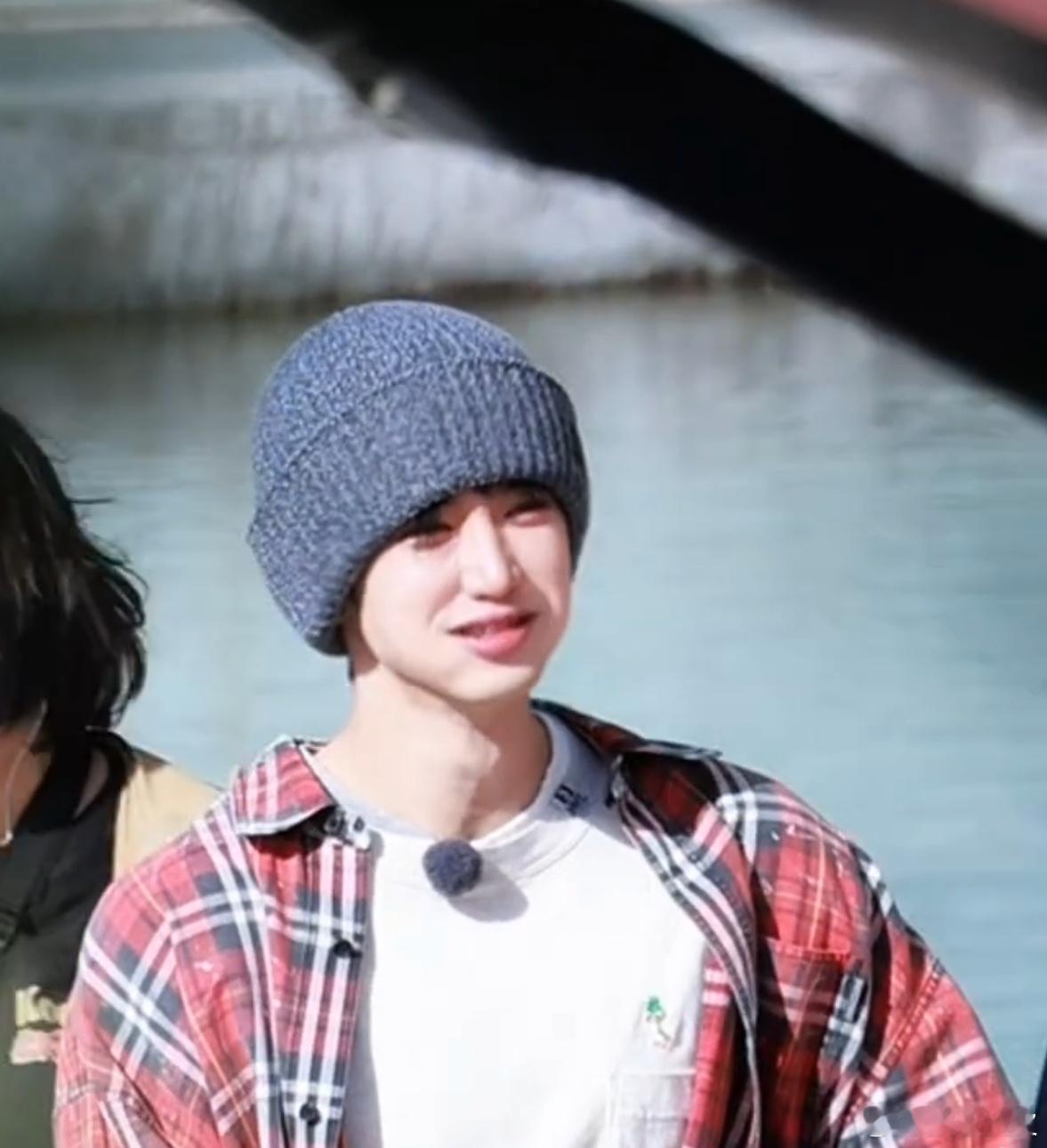 给陈哲远吃美了现在就出发 给陈哲远吃美了，吃成小仓鼠！好萌好帅的阿远，综艺录制顺