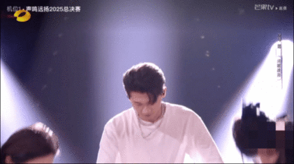 乐评人锐评音综选手卖力但不帅声鸣远扬浪姐版《闭嘴跳舞》成经典，小马挑战虽未成功，