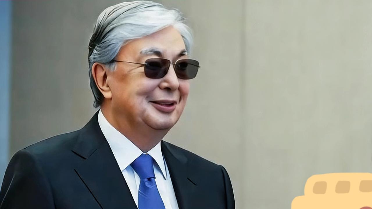 不得不佩服托卡耶夫这“老狐狸”的手腕，正在中亚开着会呢，转头就飞东京见岸田文雄去