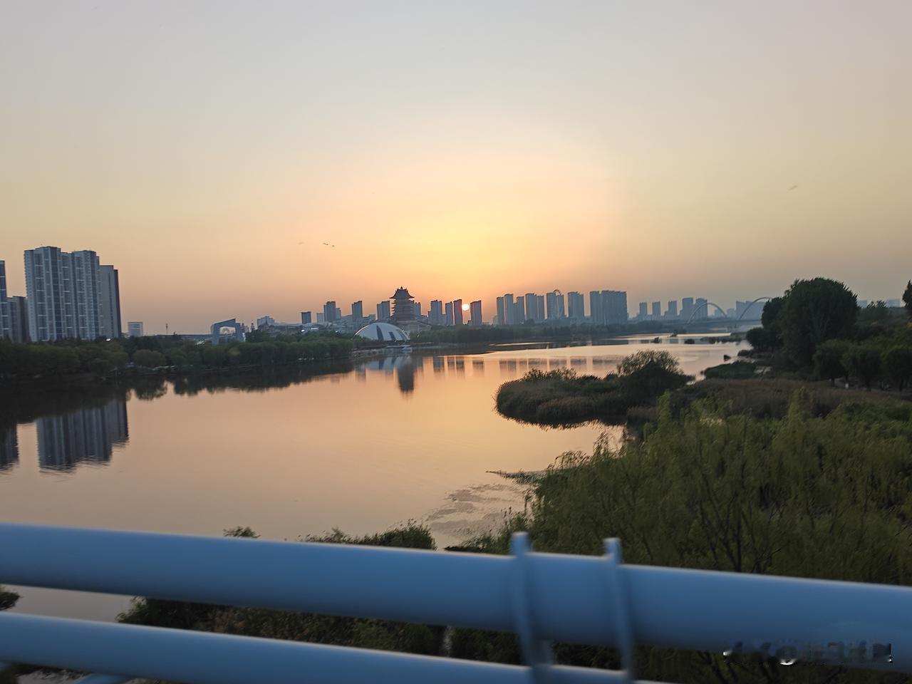 朋友被骗去缅甸了！万万没想到，在新闻上看到的事情，竟然发生在身边了！

朋友前几