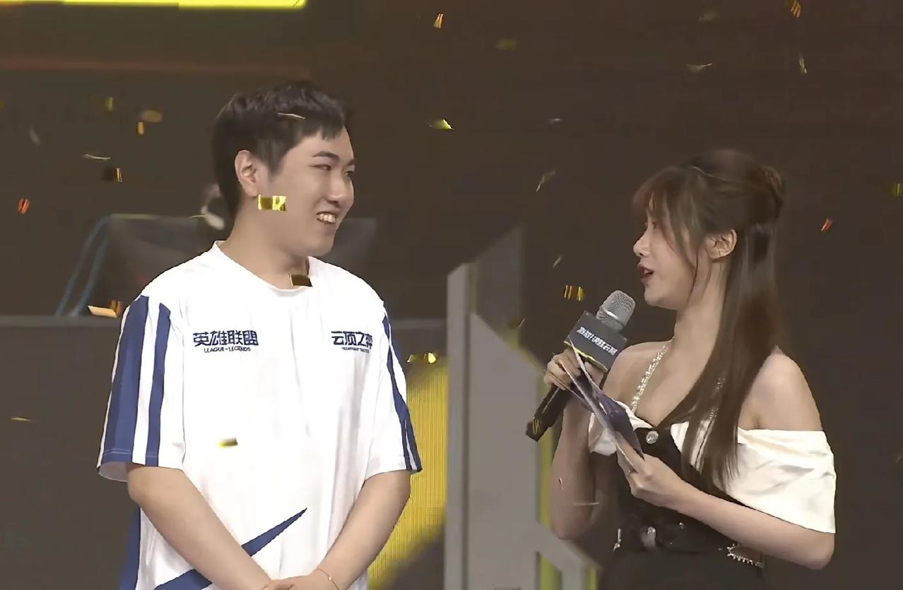 Ilian太有面子了，82111，三连坤，TOC5冠军，红莲的游戏理解顶级，他的