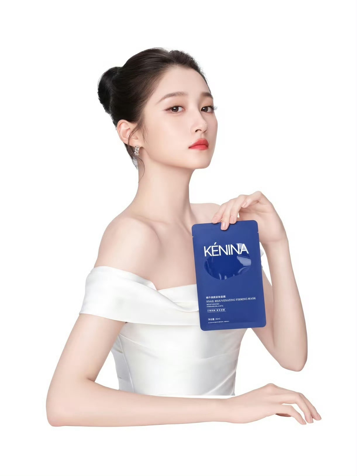 关晓彤珂尼娜品牌全球代言人 代言人简直太美啦~ ​​​