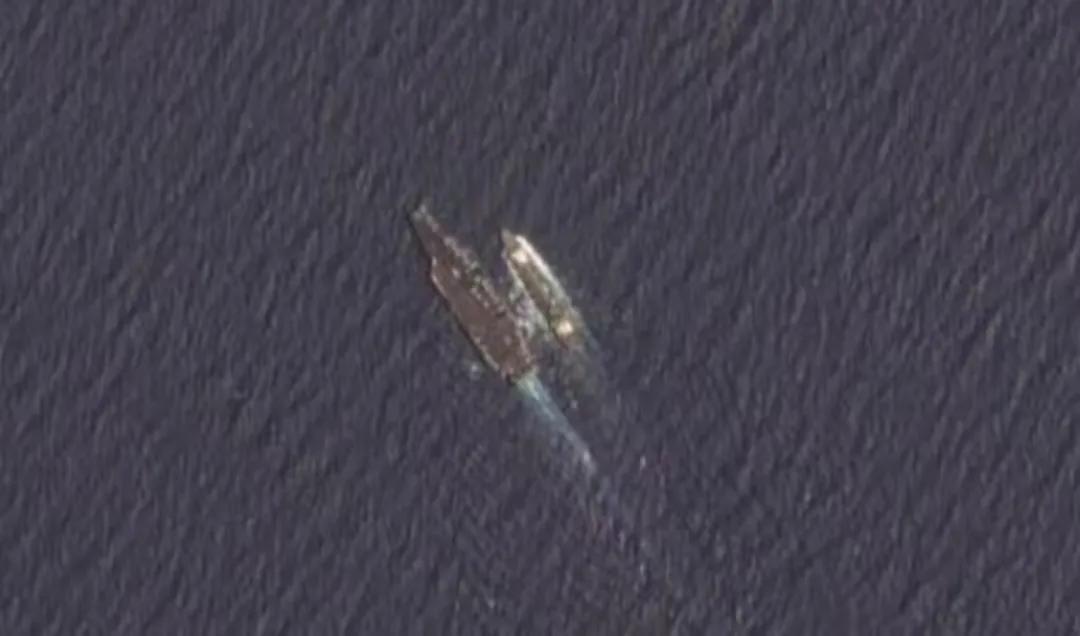 胡塞武装的确对“艾森豪威尔”号航母发动袭击，并迫使其后撤1000公里。那么，胡塞