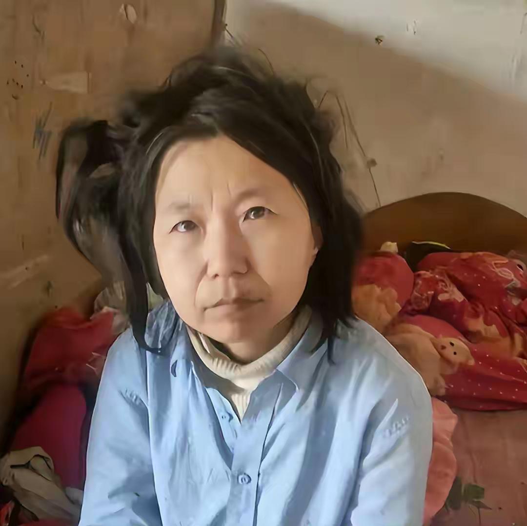 讽刺的是，如果没有那13年的“收留”，那个以丈夫身份自居的张瑞军，甚至连见卜小花