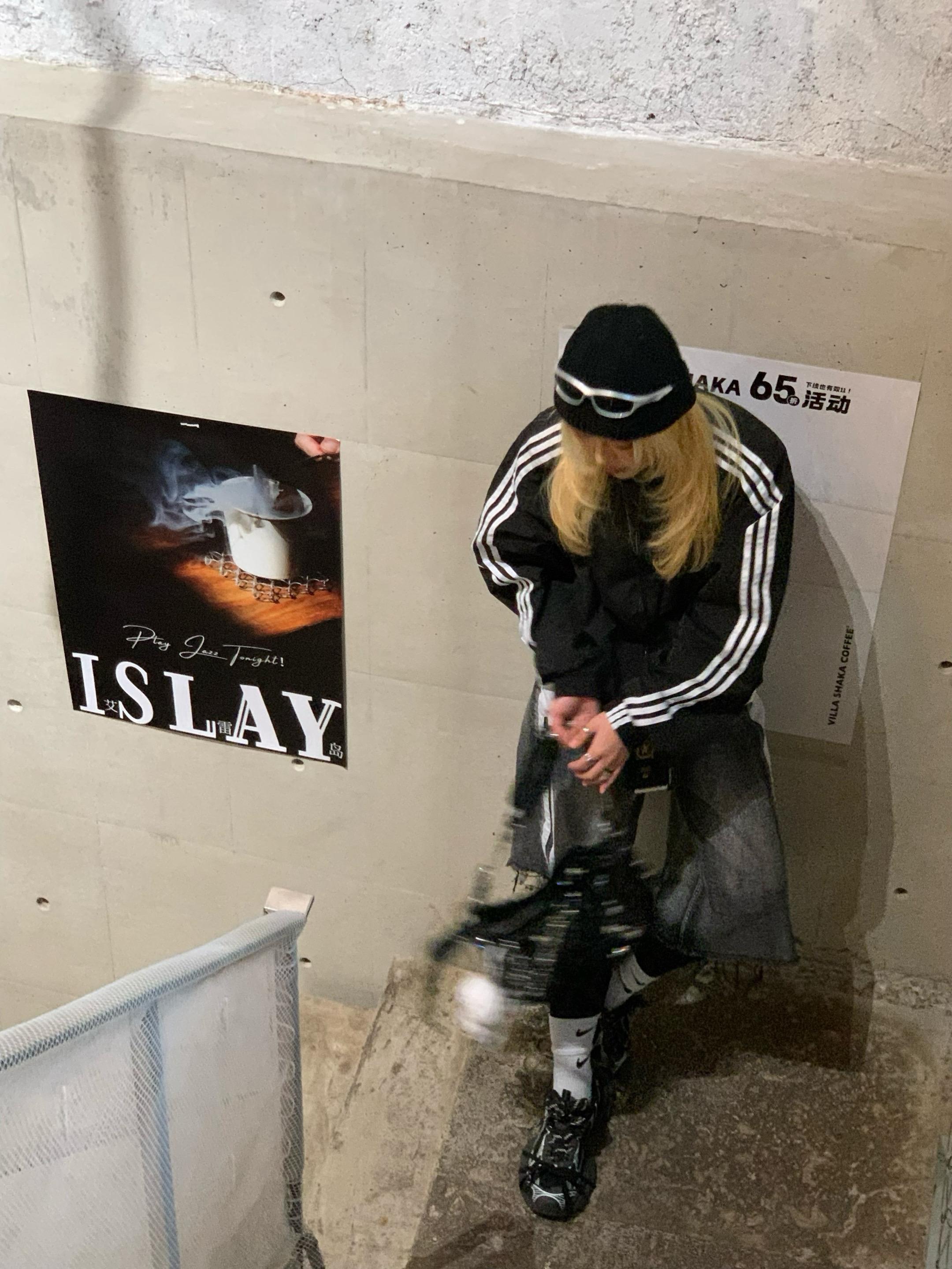 Hello？？？？？ 三个人凑到一起就会抽如象🤗