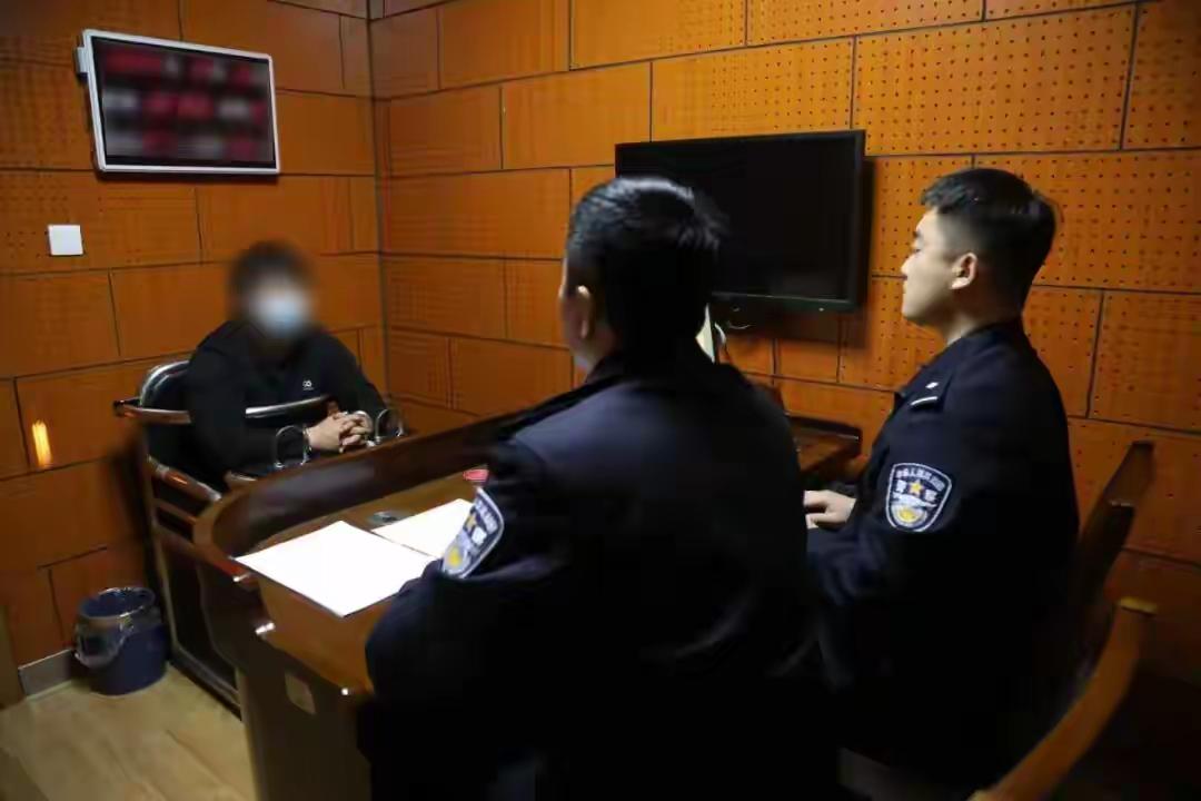 有人说骗子钻了“怕丢面子”的心理，也有人说咱得提高防骗意识，你们觉得杜绝这类敲诈