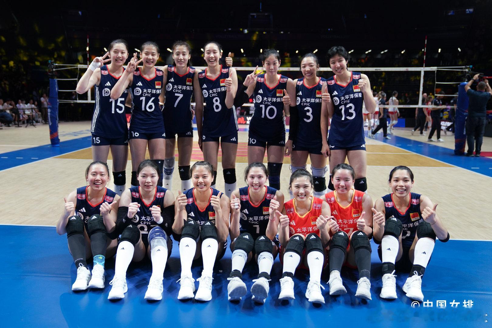 2025世界女排联赛 中国女排vs意大利女排中国女排[超话] 首发名单主攻：庄宇
