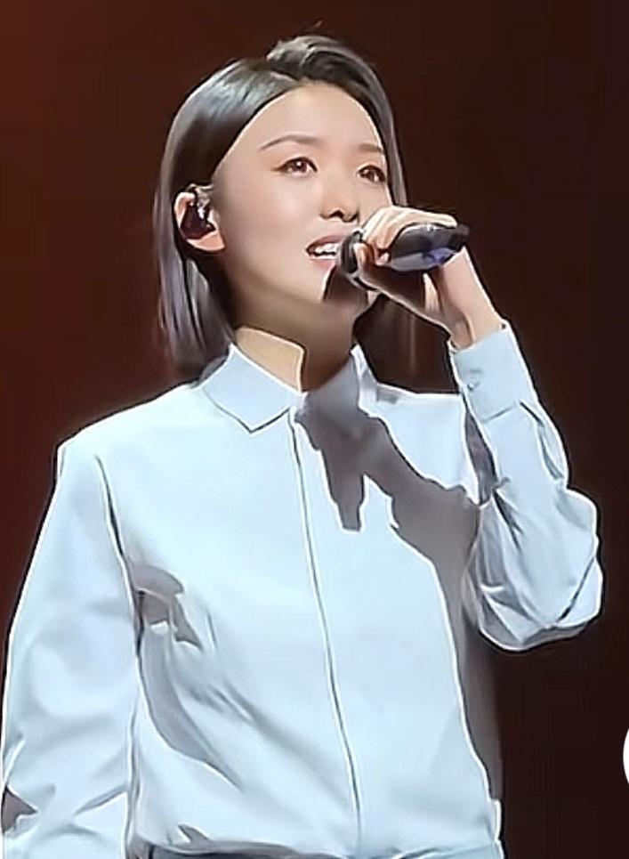 感觉徐子尧今年唱得比去年好听多了，尤其是感觉去年跟今年不是一种风格！大家有没有这