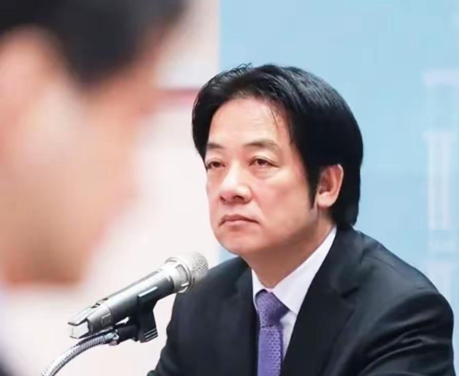 回不来，台湾头疼

目前，台湾当局十分的头疼，因为如何顺利平安返回台湾省是关键。