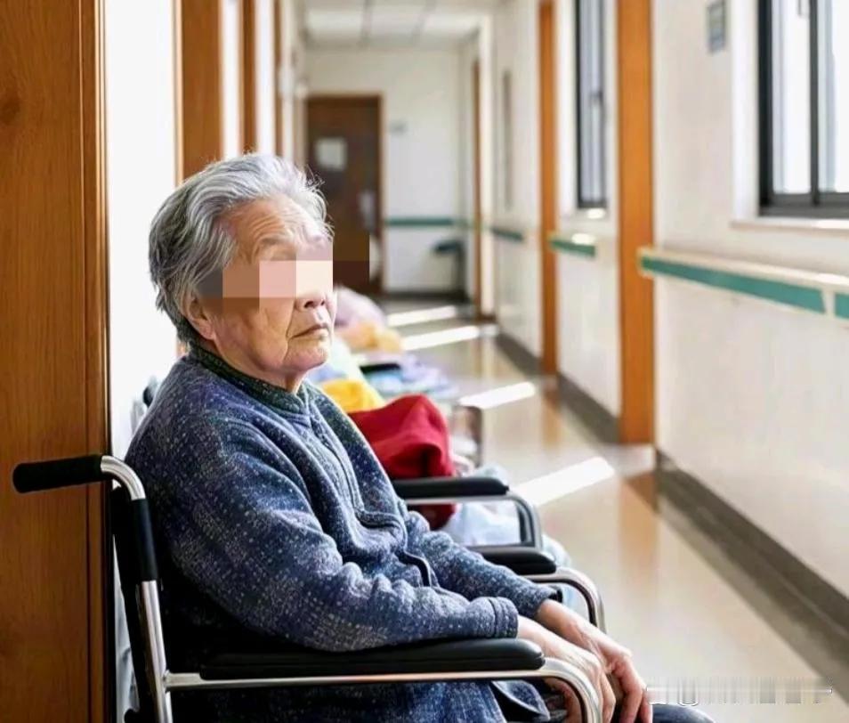 上海有位九旬老人，退休金过万，却因与子女关系疏离，常年住在养老院。几年后，孙子打