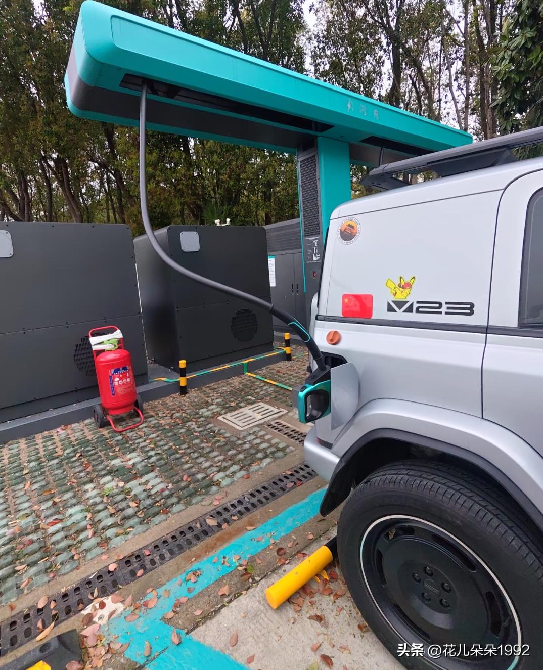 专家谈如何规避新能源车电池隐患
新能源废旧动力电池回收将迎“最严”法规，工业和信