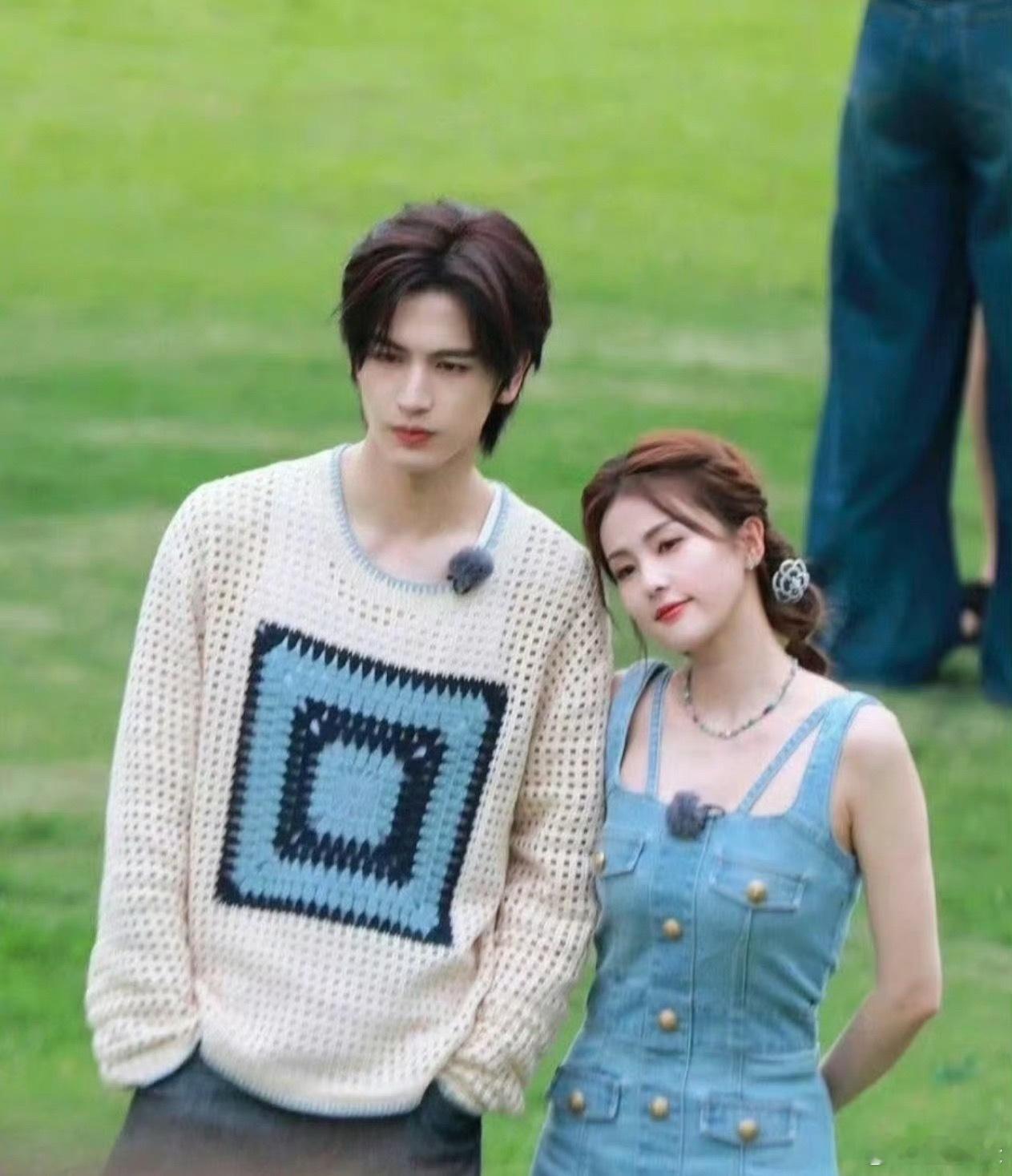 刘大锤曝张凌赫只跟白鹿谈过两人真的谈过吗？感觉不太像谈过！可能也就只有合作，私下