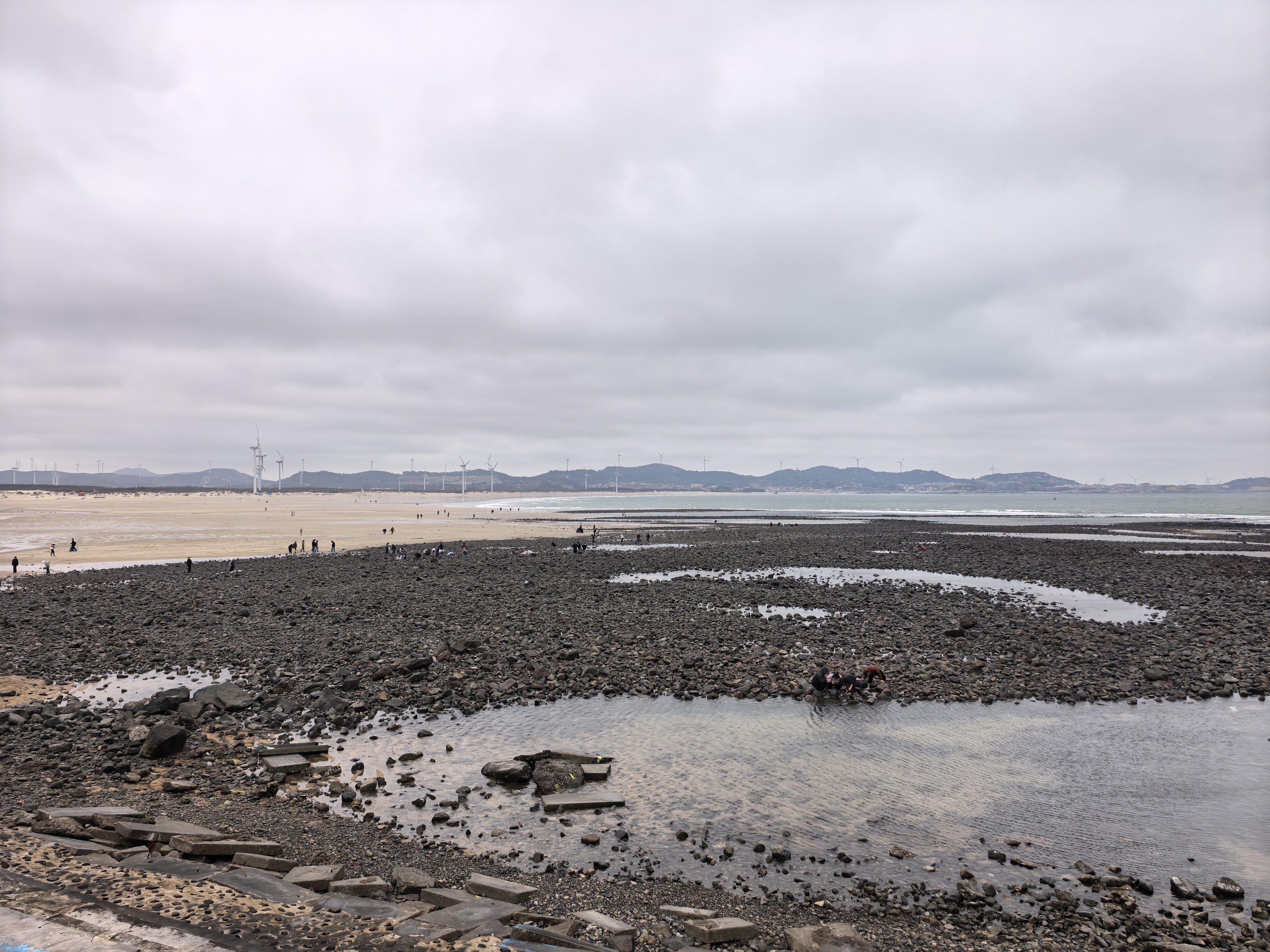 第一次来福建平潭岛，海景还行，风好大