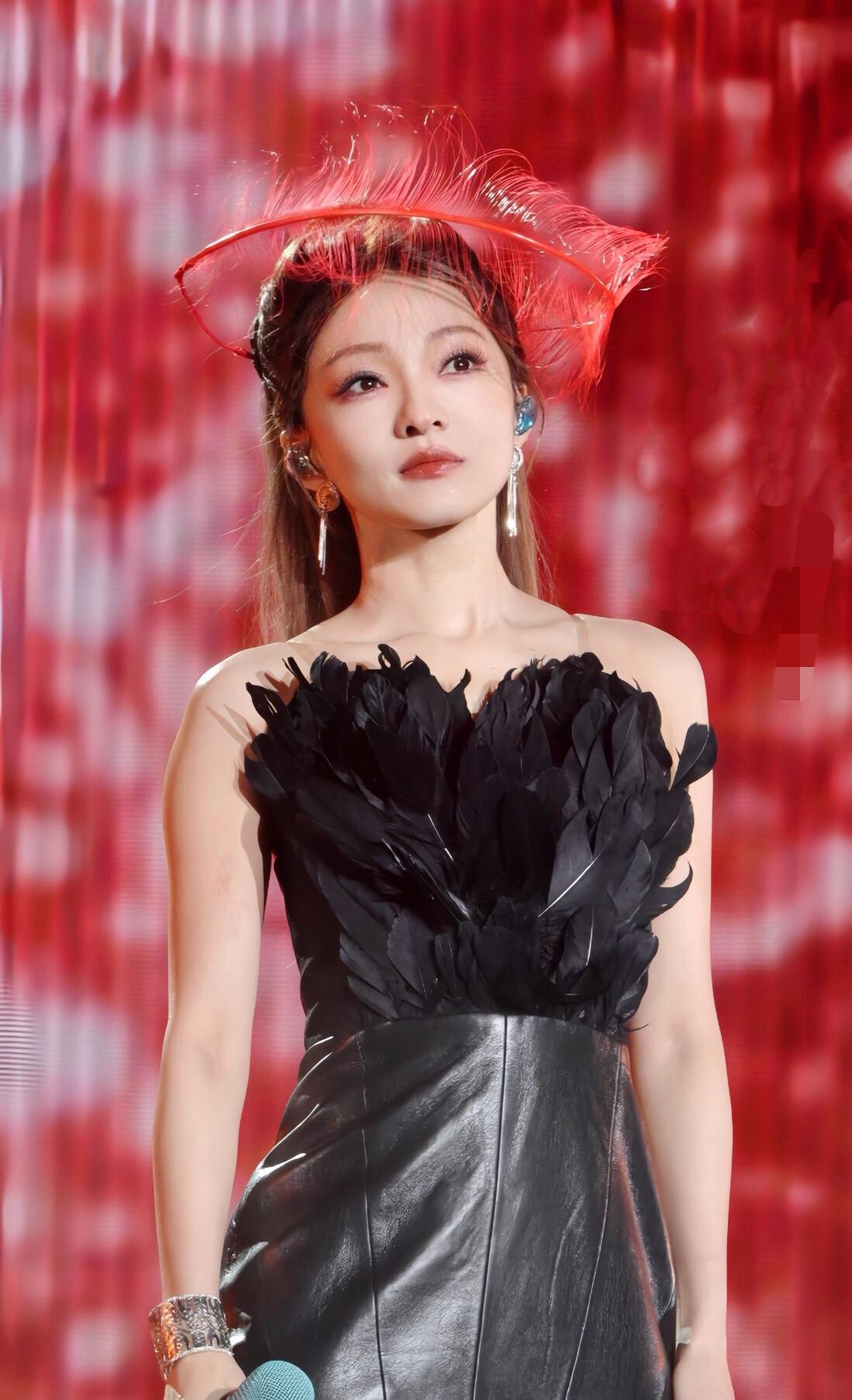 拍的太牛了敢拍就好 敢紧拍吧 被狠狠美到了 演得精彩