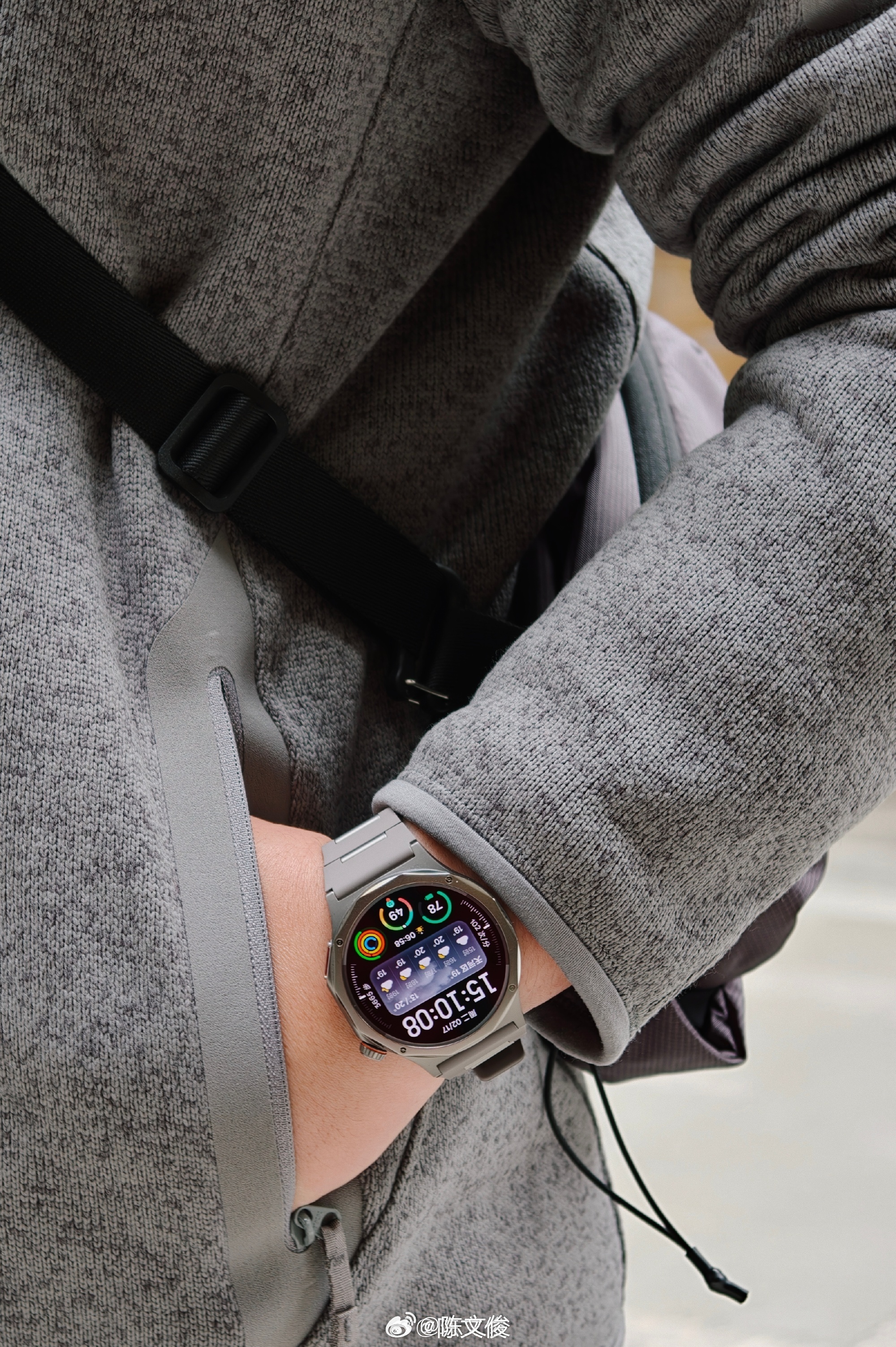 OPPO Watch X2之前给我的体验很好，所以大家在过去那段时间里，也经常看