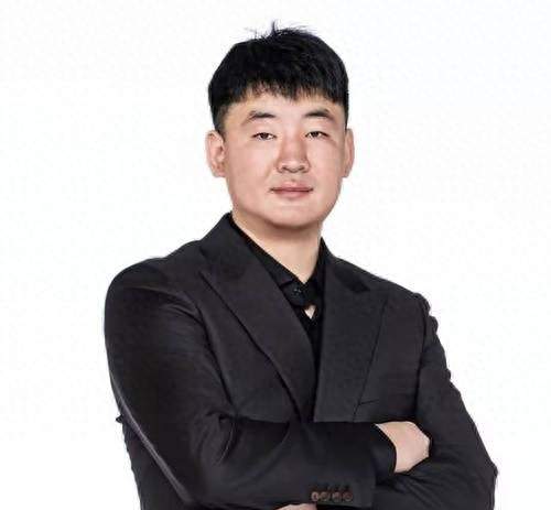 CBA新动态，顾全执教首秀，深圳遭遇开门黑，不敌卫冕冠军上海！