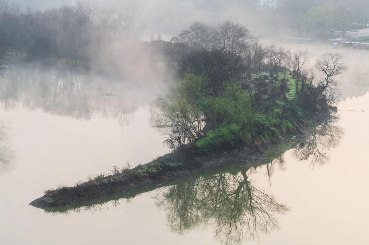 小日子好不容易逮着个好机会。如今老美势头衰颓，难以遏制中国发展，只能借日本之力来