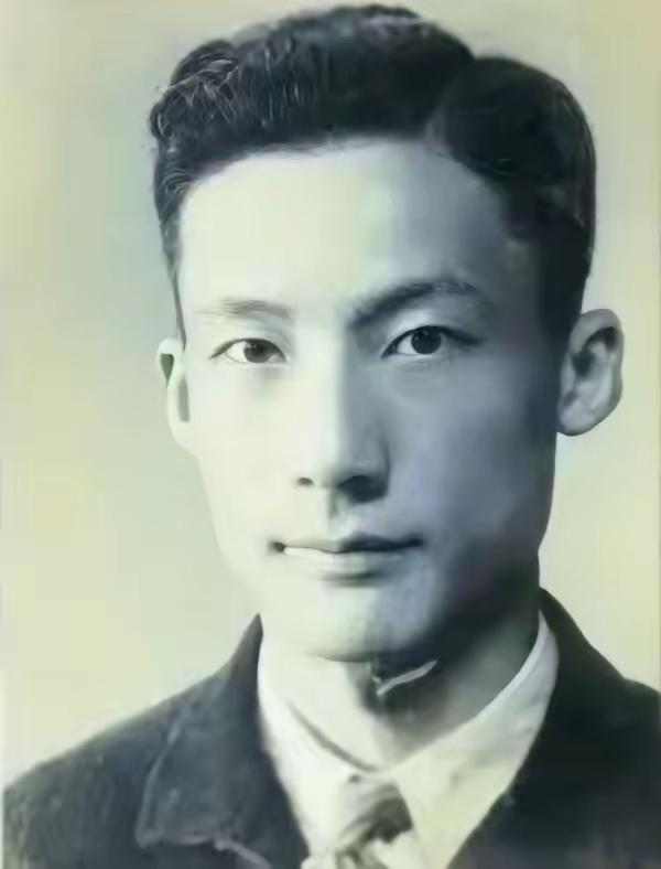 1949年，毛人凤下令处死朱君友。朱君友在坦然赴死的过程中，突然发现枪决他的2名