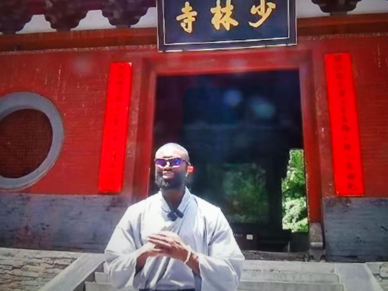 火箭又多了一个交易杰伦布朗的理由

        文班上赛季受伤，来到少林寺修