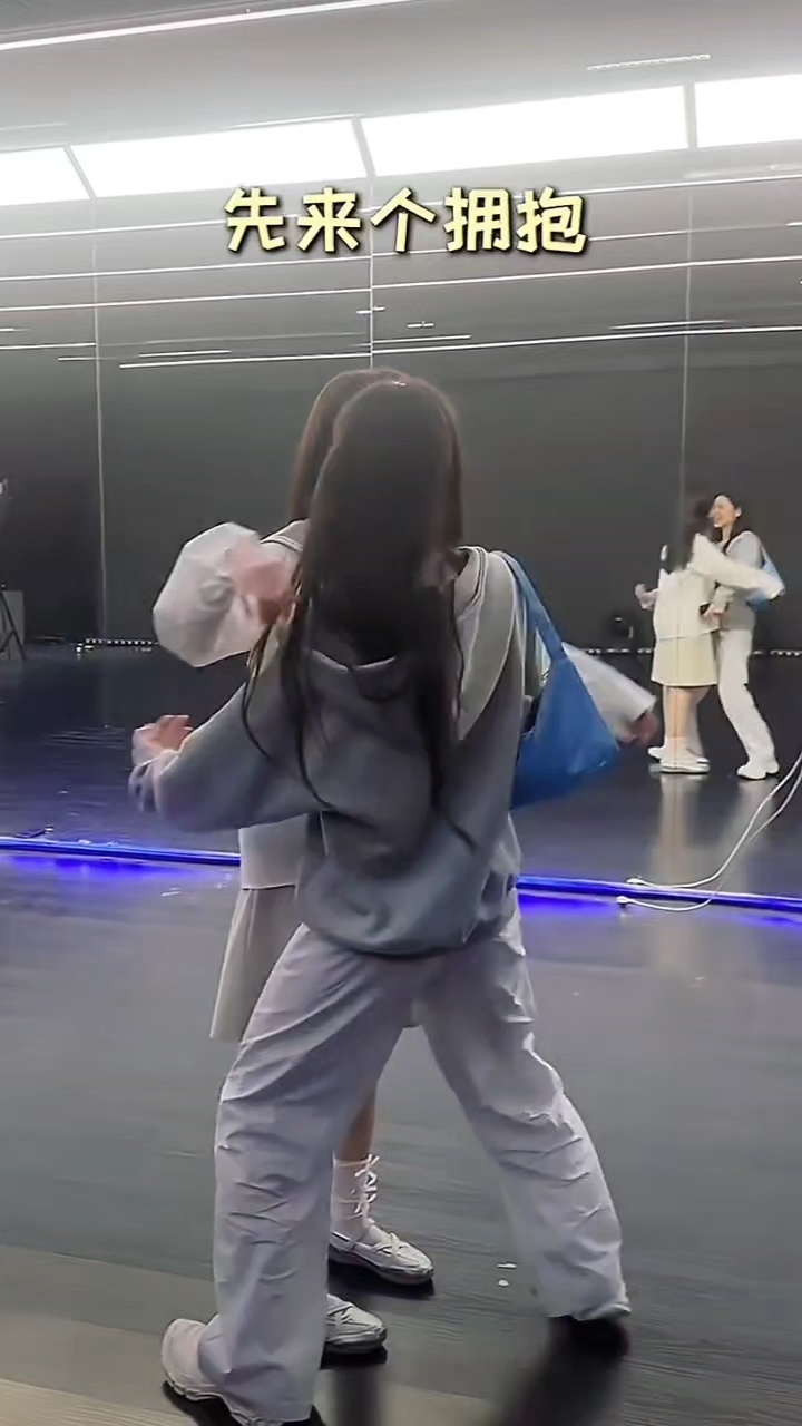 陈瑶你的瘦超乎了我的想象世间美人千姿百态，难得的是清瘦而有神。很多人一味求瘦，瘦