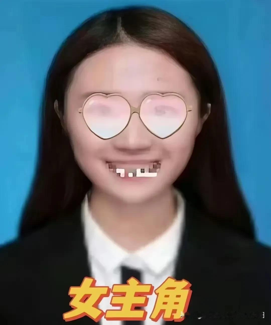 网传某律所，一女律师爱上了“有妇之夫”上司。
自己主动在群内曝光了自己的出轨细节