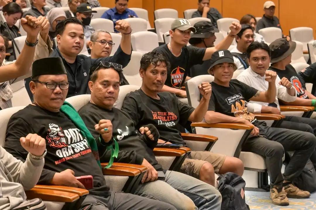 新加坡联合早报：印尼爆发反腐败抗议集会，要求国会加快通过“资产没收法案”，并以死