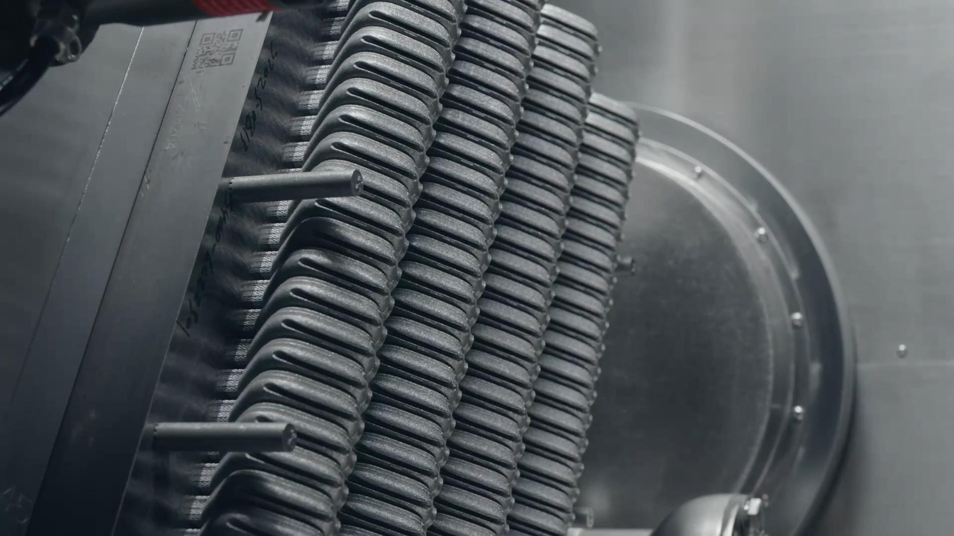 Apple Watch Ultra 3、S11钛金属表壳怎么做的？苹果官方揭秘！