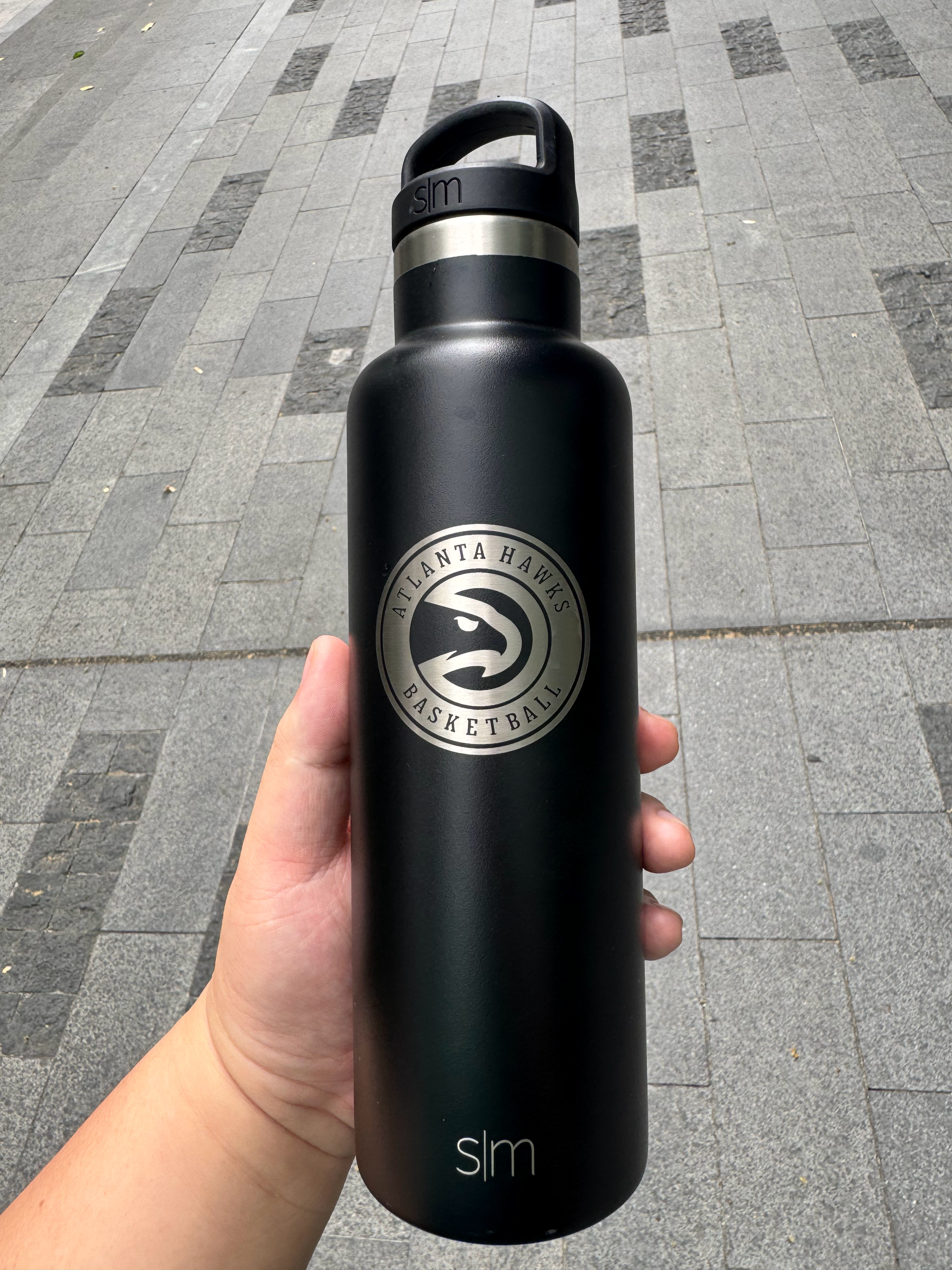 世界地球日，带着我的老鹰水杯，去星巴克薅一杯美式chinahawks // 亚特