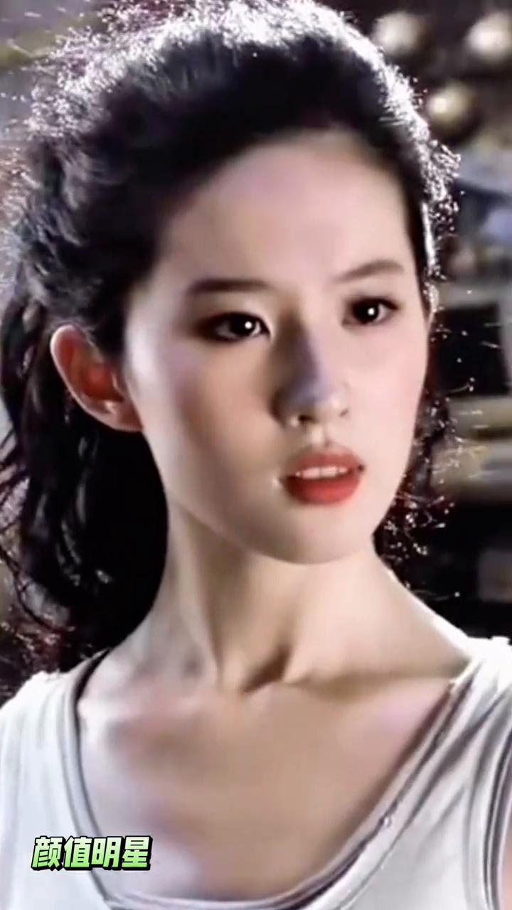 芭比波朗加持底气，颜值明星。