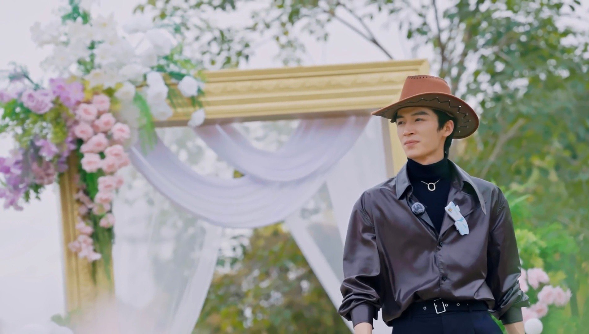 上恋综的男女会产生真感情吗看完《周五晚高疯》里高叶和王星越的互动，突然懂了：恋综