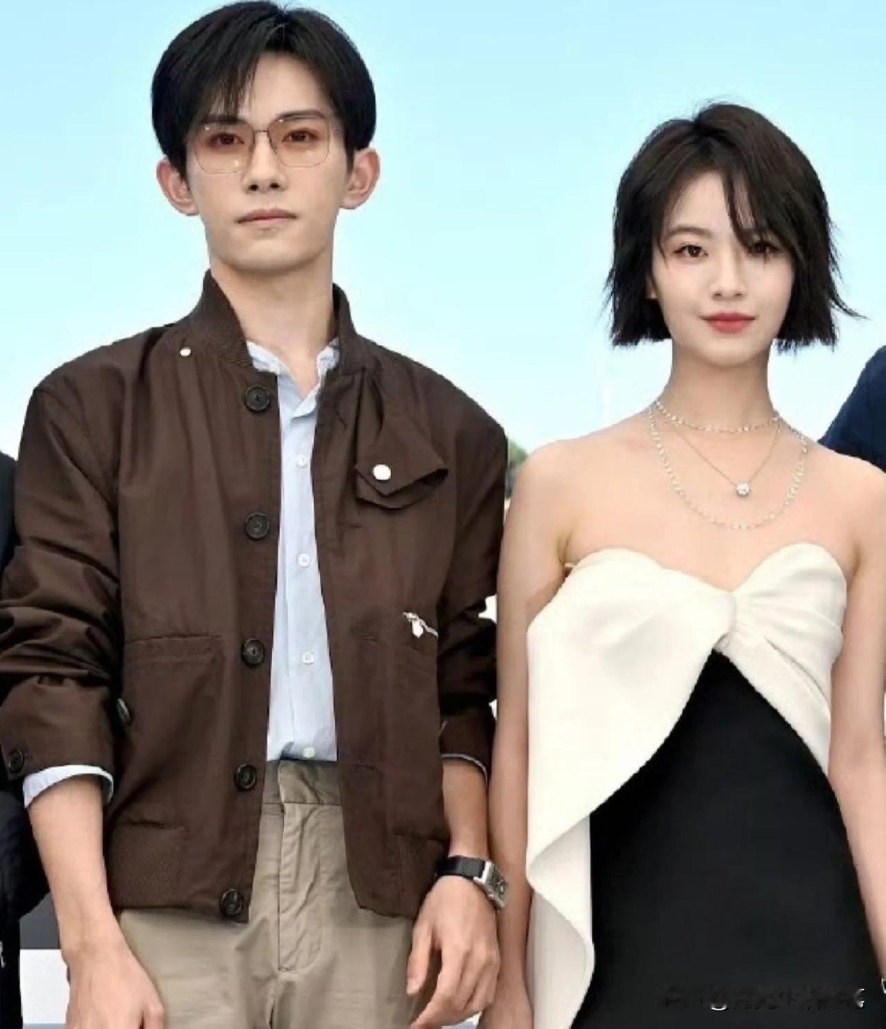 追星天花板！李庚希追易烊千玺，没要到门票却亲到了！
 
家人们，这才是追星的最高