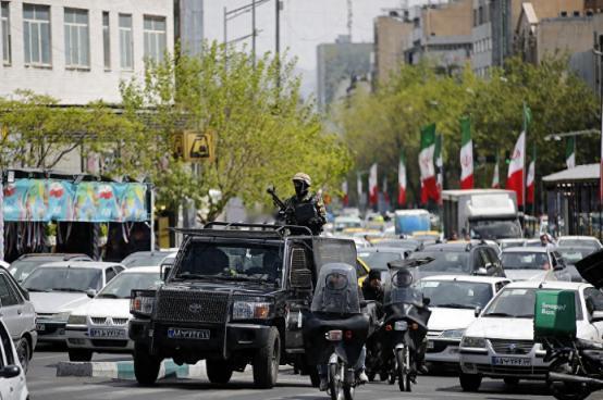 无论是迫不得已，还是主动谋划的，特朗普总统做出与伊朗停火两周并且进一步谈判的决定