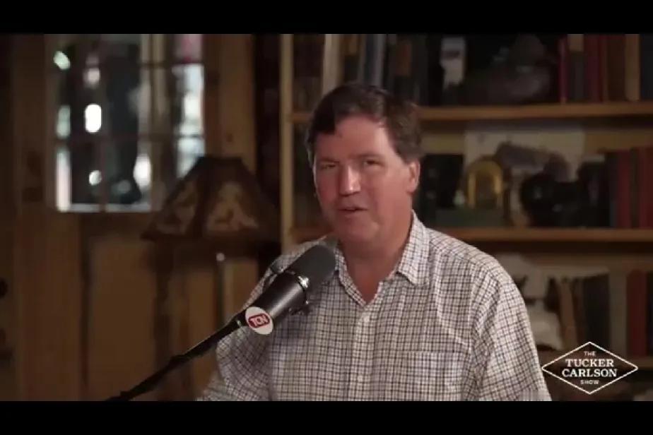 🚨🇺🇸你们的政府只是一个老练的小偷吗？

塔克 (Tucker) 的 Au