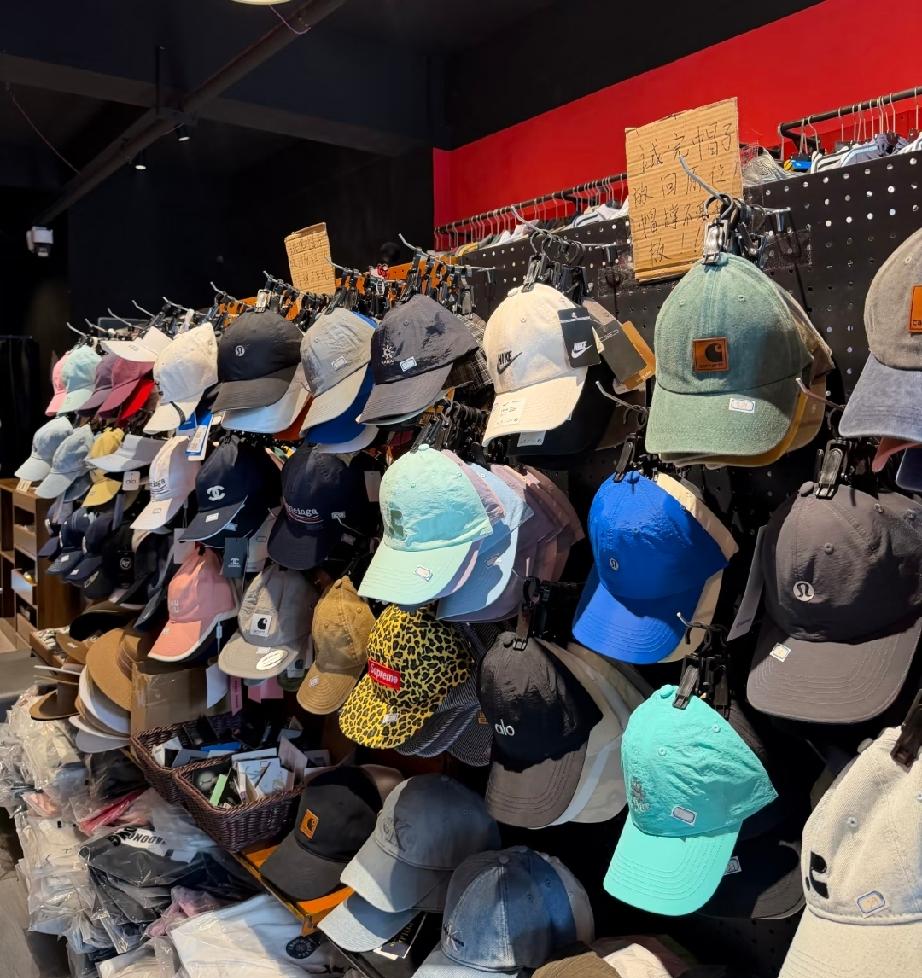 哇，聊城市莘县居然藏着这么一家宝藏小店！走进去更是惊喜满满。

一进好好的门就被