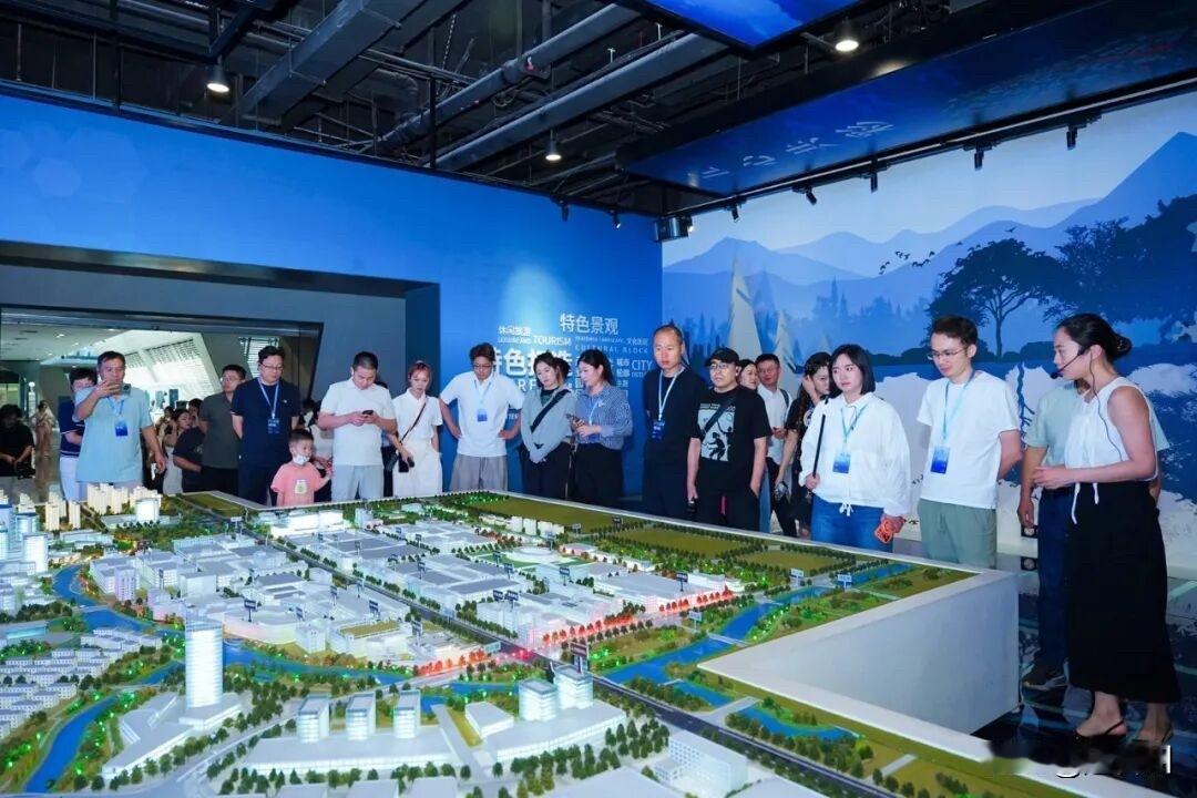 黄岩借着一场全国论坛，把自家的家底亮给了网络大咖们。

最近，2026网络正能量