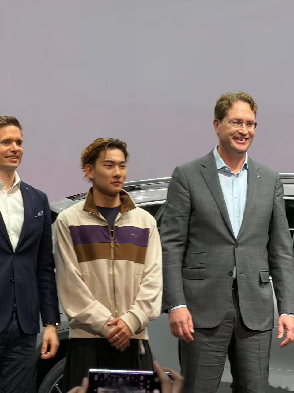 胖哥汽车频道 尊贵的AMG车主 全新奔驰纯电GLC新一代S级轿车