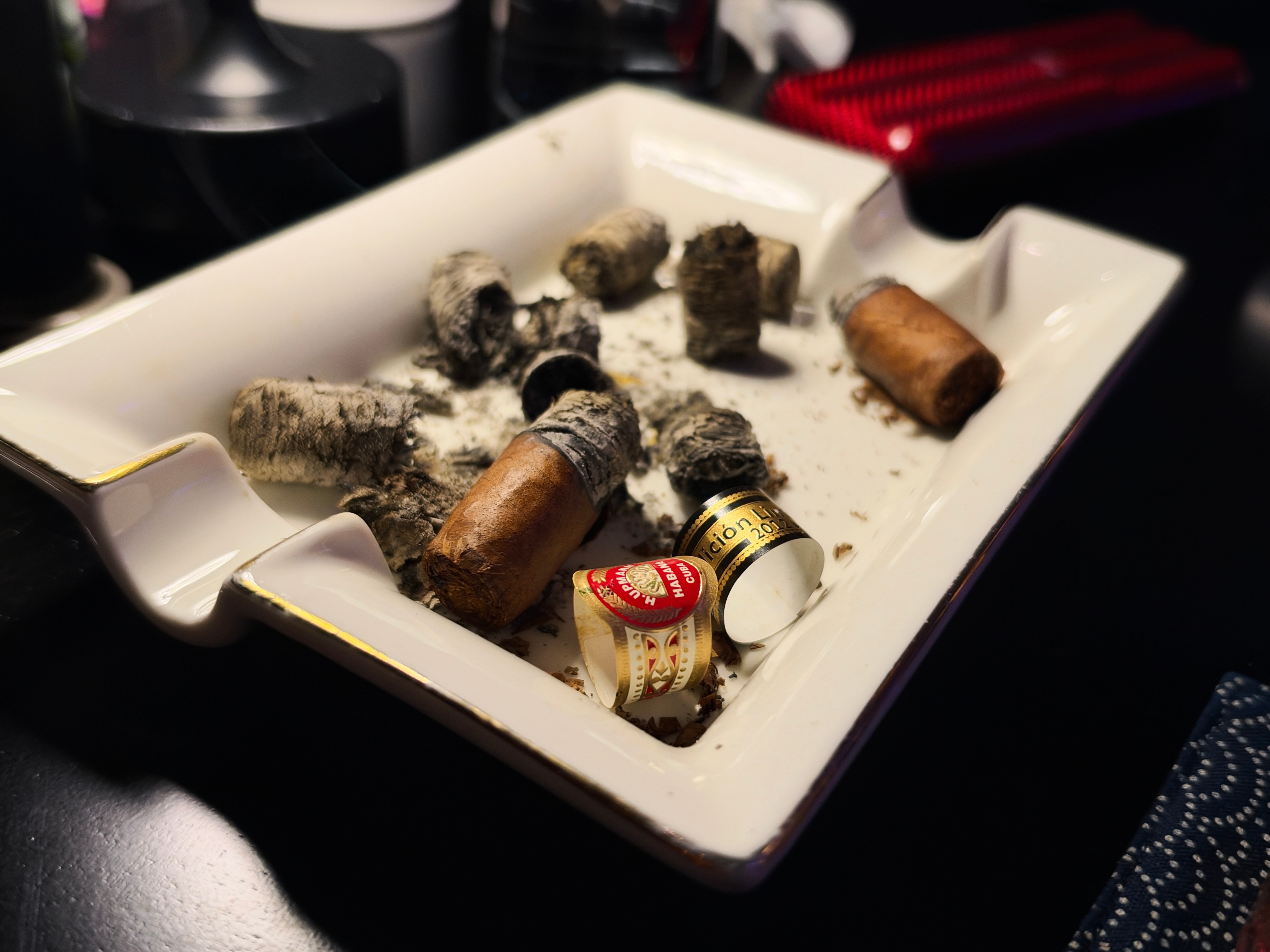 H.upmann 2012 Robustos.  ​​​