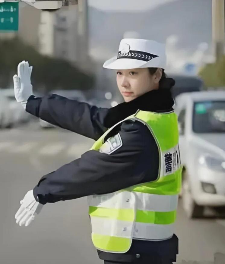 交通辅警‌不能单独‌处理交通事故！

辅警不具备独立执法资格，不得单独作出事故责