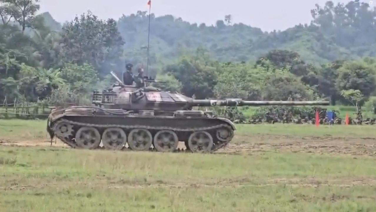 9月9日上午，孟加拉国一辆59式改进型坦克在实弹射击演习时，突然发生意外爆炸造成