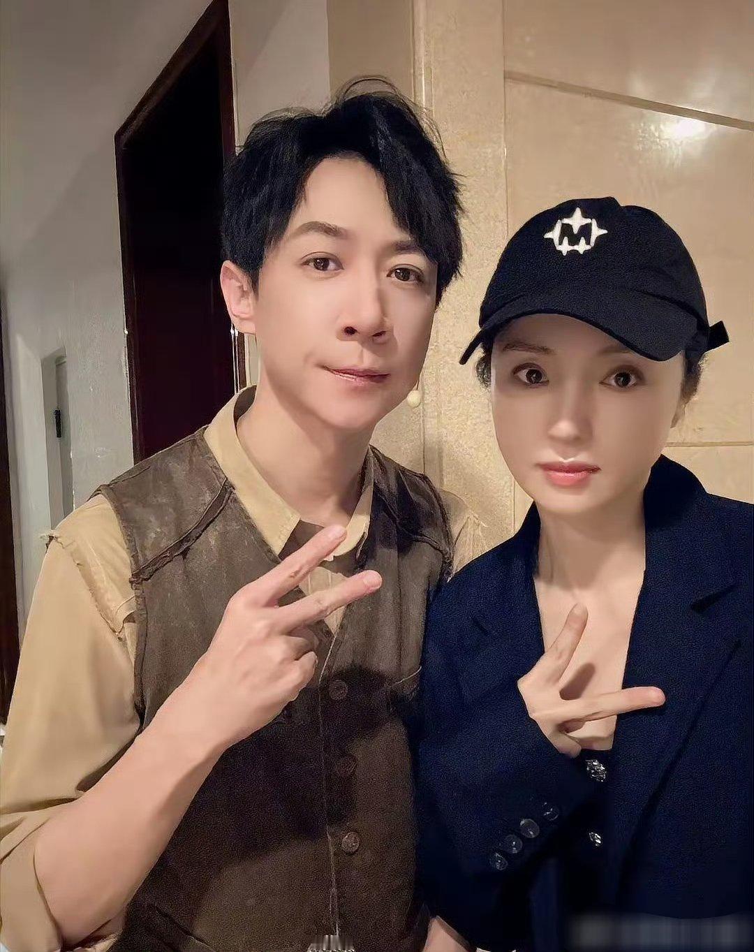 张维伊是头婚董璇是头昏这种说法太片面啦，董璇姐姐清醒独立，二婚必是深思熟虑，幸福