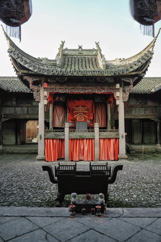 穿红裤衩的古戏台，你肯定没见过
