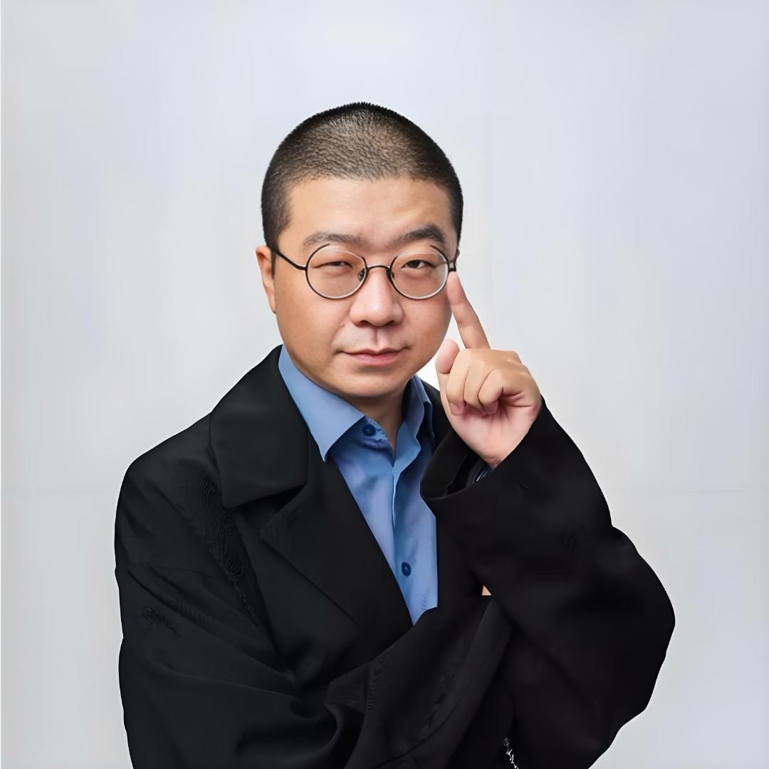 李诞这个人啊
我不想过多去评价
但有一点，我不得不说一下，他财富自由后活的可“通