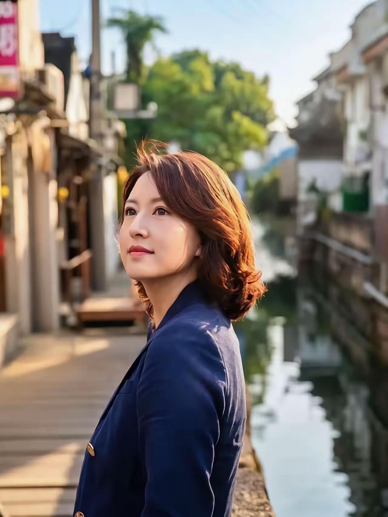 张蕾
休闲照