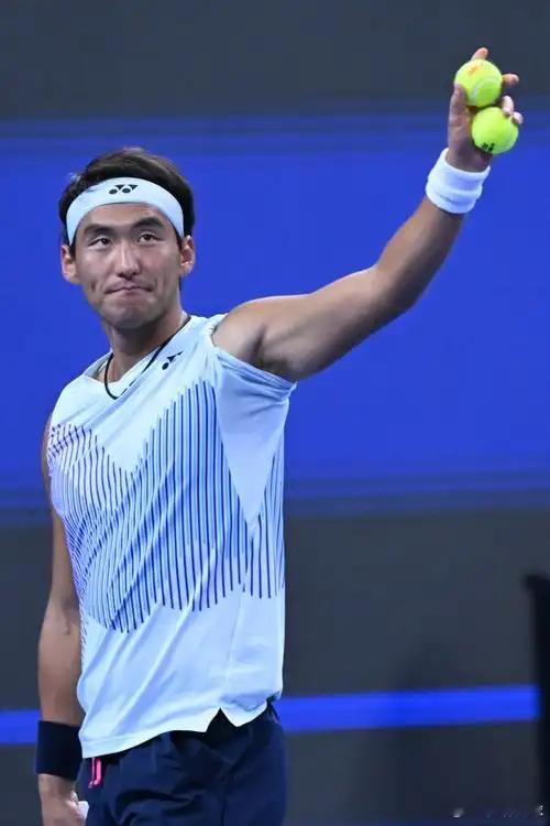 🇰🇷釜山CH125男单1/4决赛🇨🇳布云朝克特6-4/7-6(6)🇦?