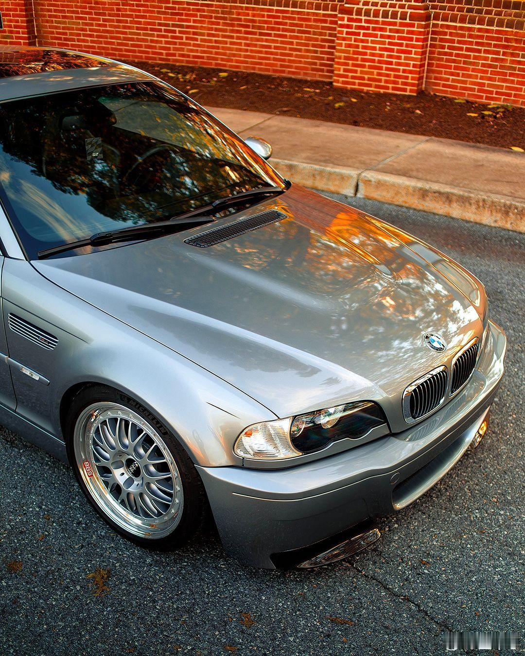 #型车街拍# 我觉得还是BBS E88更搭E46 M3，你们呢？ ​​​