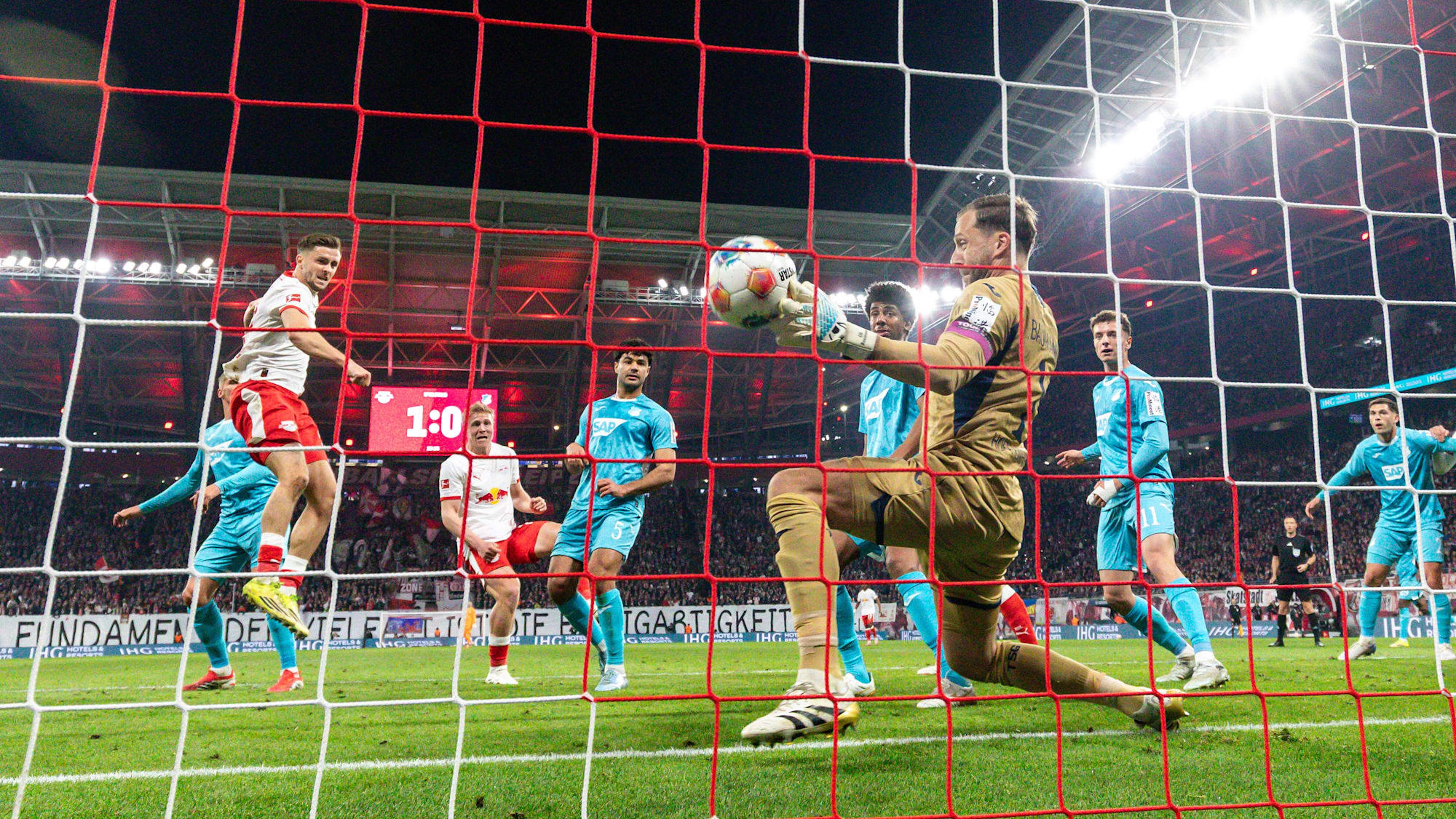 单场丢5球，鲍曼罕见发怒！就在纳格尔斯曼刚刚公布最新一期国家队大名单后，德国队头