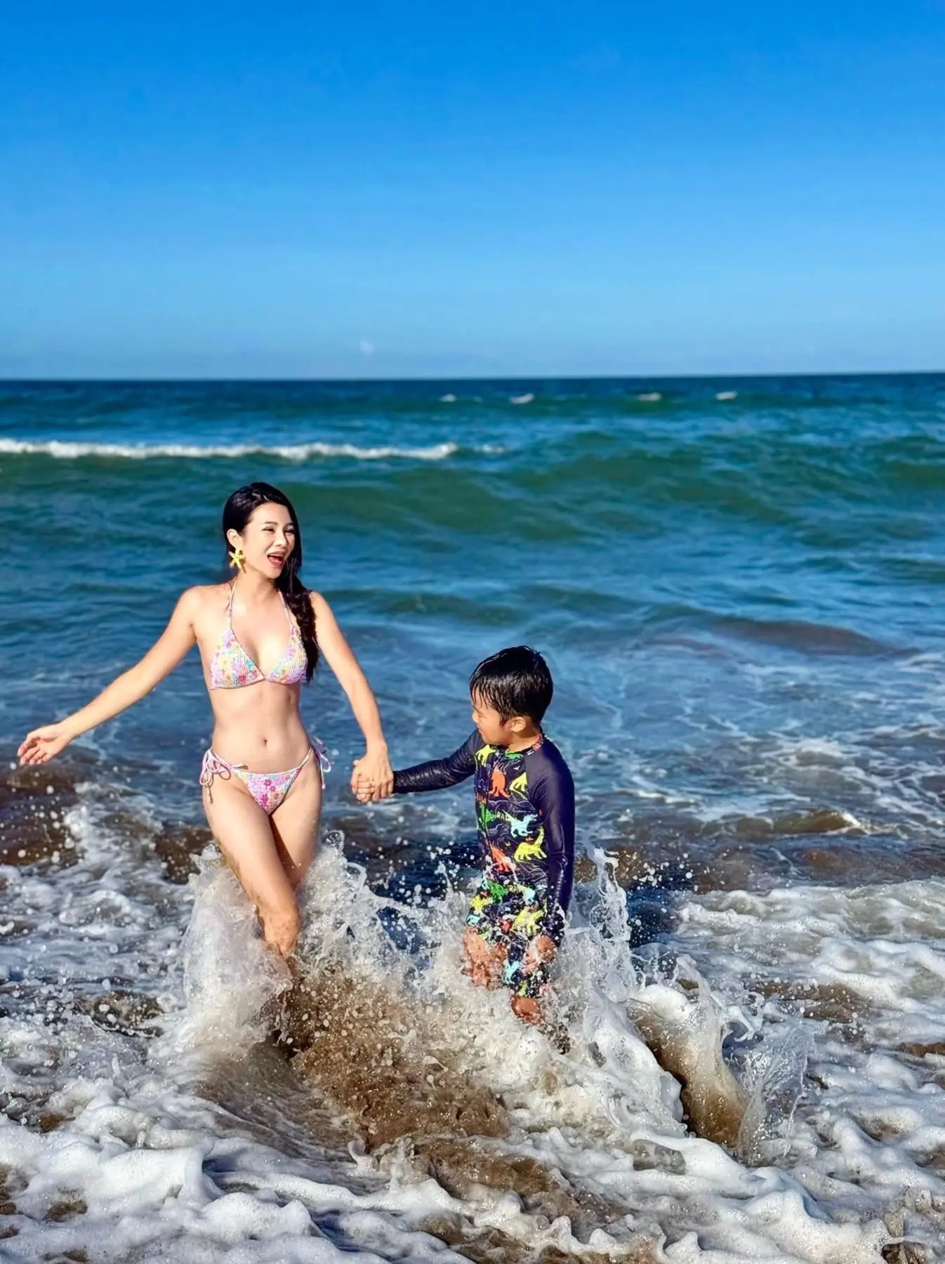 正常穿搭无不良价值观导向 海边 海边拍照 沙滩🏖 夏天该有的样子