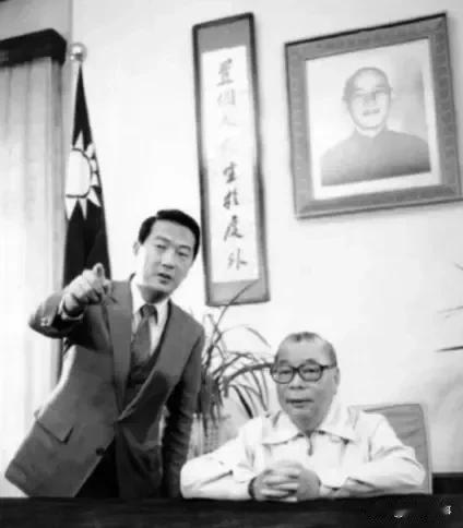 宋楚瑜，曾任台湾省第一任省长，蒋经国的秘书……！